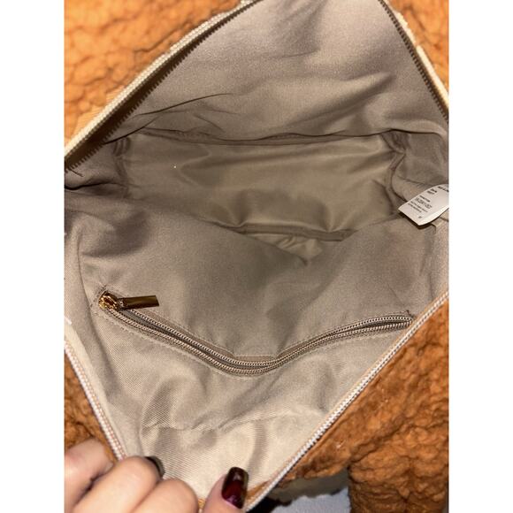 Bumble Bella by Jill Martin Sherpa Bag Brown Tan Fuzzy Plushie Crossbody New - Picture 8 of 8